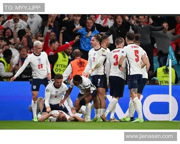 英格兰与法国欧洲杯对决精彩回顾与战术分析 英格兰与法国欧洲杯对决精彩回顾与战术分析